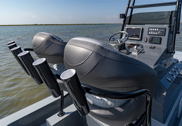 catalyst-boatworks-console-from-behind